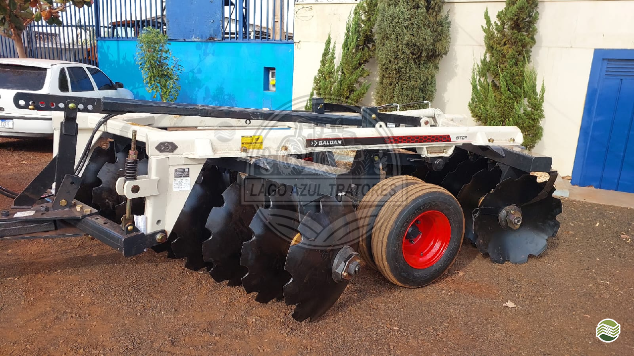 IMPLEMENTOS AGRICOLAS GRADE ARADORA ARADORA 16 DISCOS Lago Azul Tratores MORRO AGUDO SÃO PAULO SP